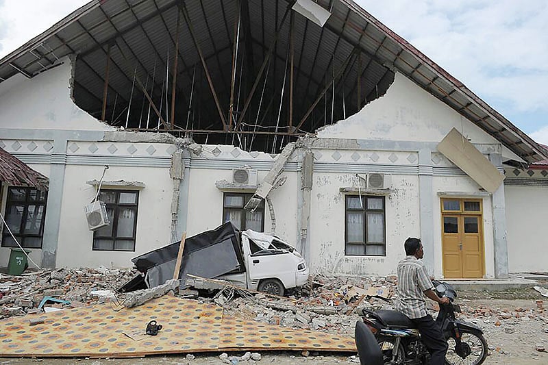 Indonesia earthquake topples houses in Java; death toll rises to 162 - Vimarsana News