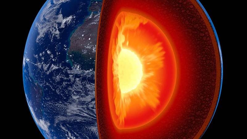 Scientists discover massive 'ocean' near Earth's core - Vimarsana News