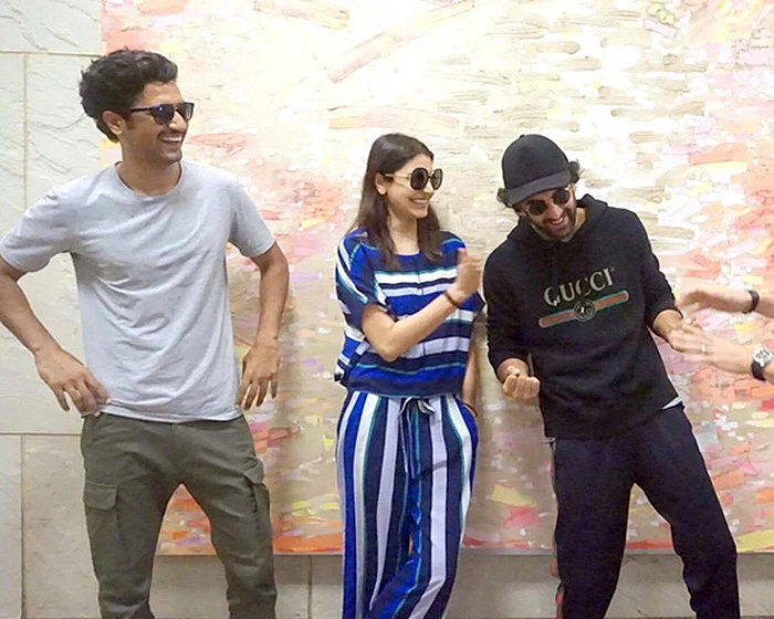 Ranbir Kapoor and Anushka Sharma having fun together will remind you of Ae Dil Hai Mushkil
