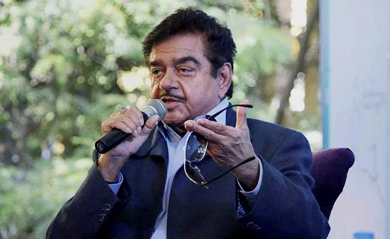 Hope Kamal Haasan, Rajinikant worked out their political screenplays before taking plunge:...