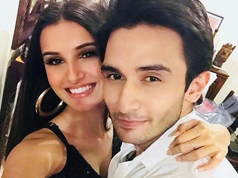 Are Student Of The Year 2’s debutant Tara Sutaria and Vinod Mehra’s son Rohan Mehra more than...