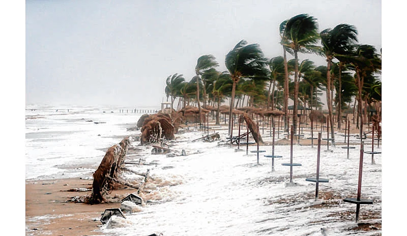 Bangladesh braces for cyclone