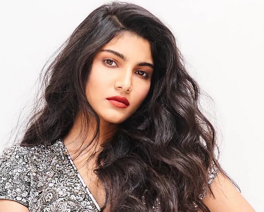 Salman Khan’s niece Alizeh Agnihotri looks surreal as she becomes the face of bridal couture
