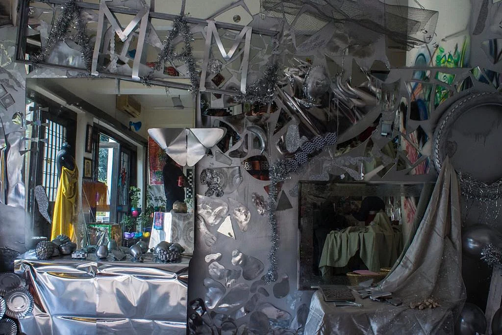 Art Market: Installations