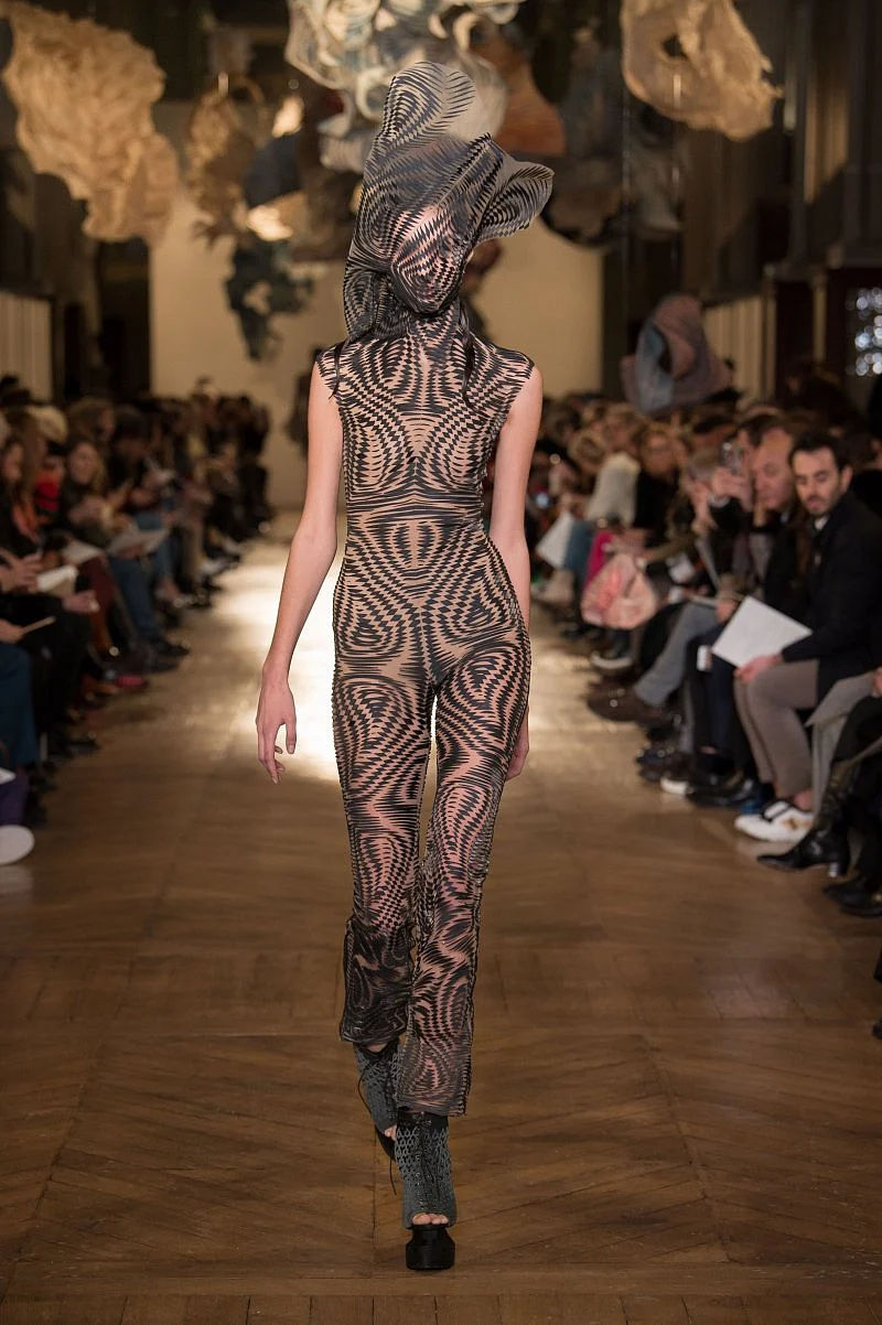 Look 13 off “Ludi Naturae”; Tracing the laws of entropy