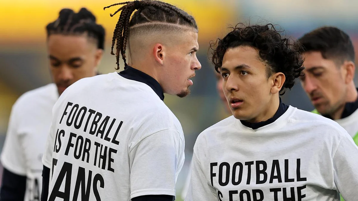 Players of Leeds United wearing t-shirts with strong anti-ESL messaging, ahead of their game with Liverpool.