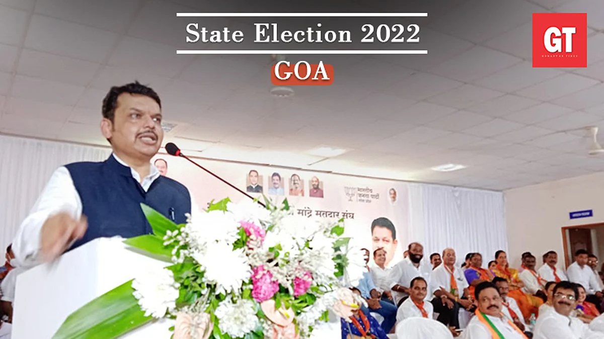 AAP, TMC like migratory Siberian birds in Goa, Congress is like 'Nano car': Devendra Fadnavis