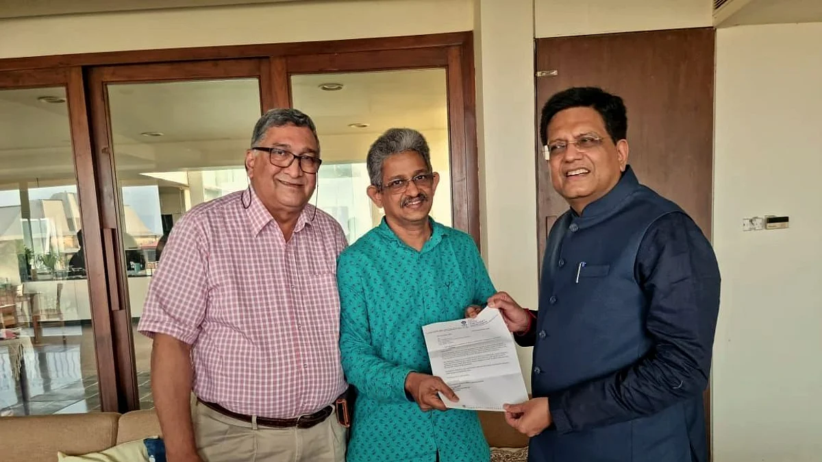 Union Commerce Minister Piyush Goyal withDamodar Kochkar and Sudin Nayak