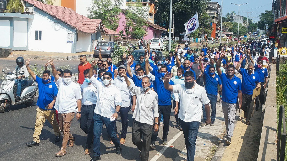 On Thursday, December 30, GFP including MMC councillors squatted near the main traffic island at Fatorda along the busy Ponda-Margao road, leading to a paralysis of road traffic.