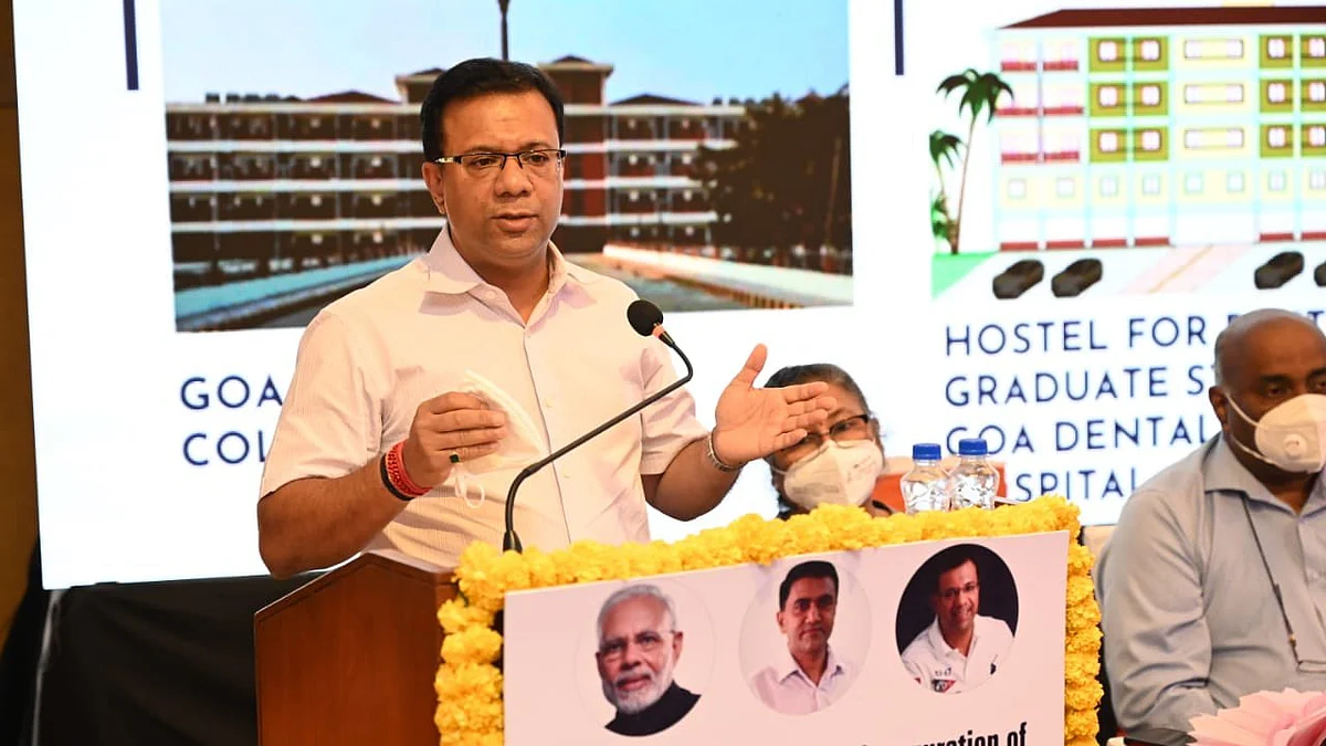 Health Minister Vishwajit Rane addressing a gathering at Goa Dental College