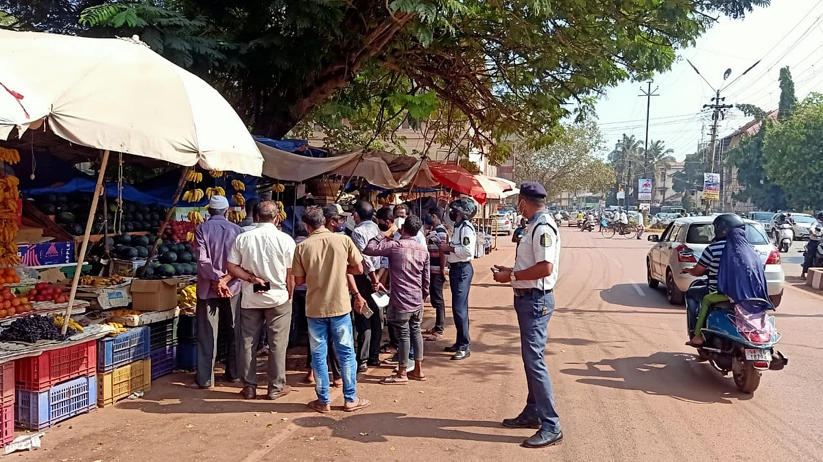 Municipal officers with traffic police patrolling in Vasco