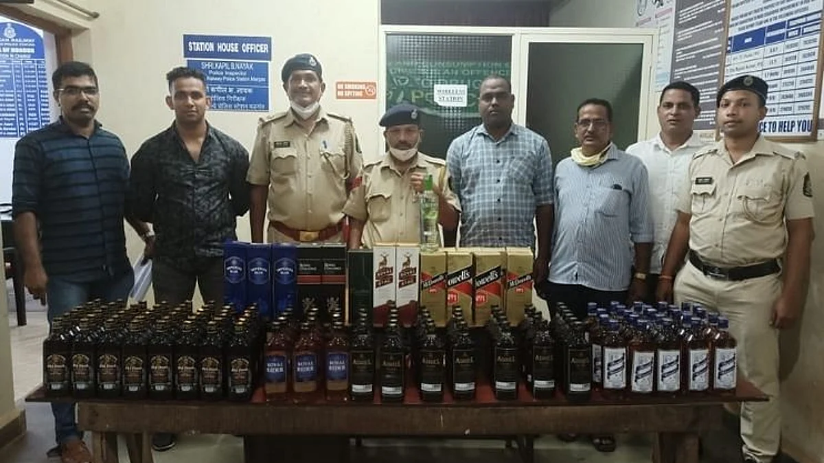 Liquor worth Rs 25,100 seized at Margao Railway station