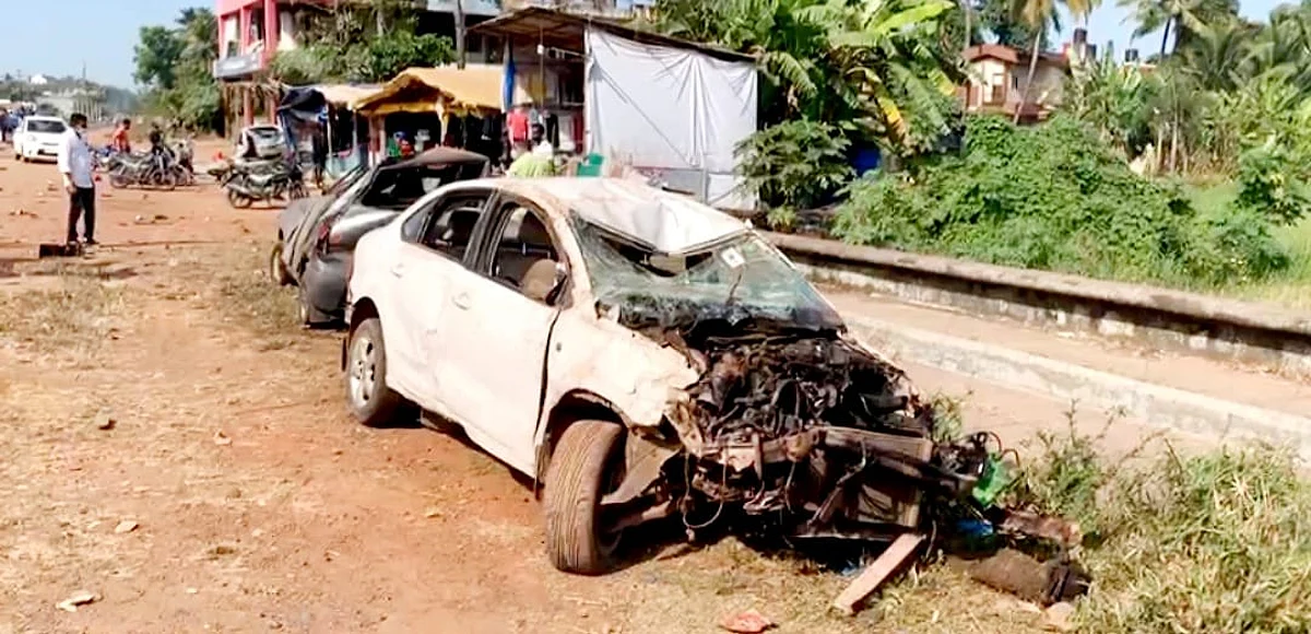 Two police constables die in car accident at Seraulim