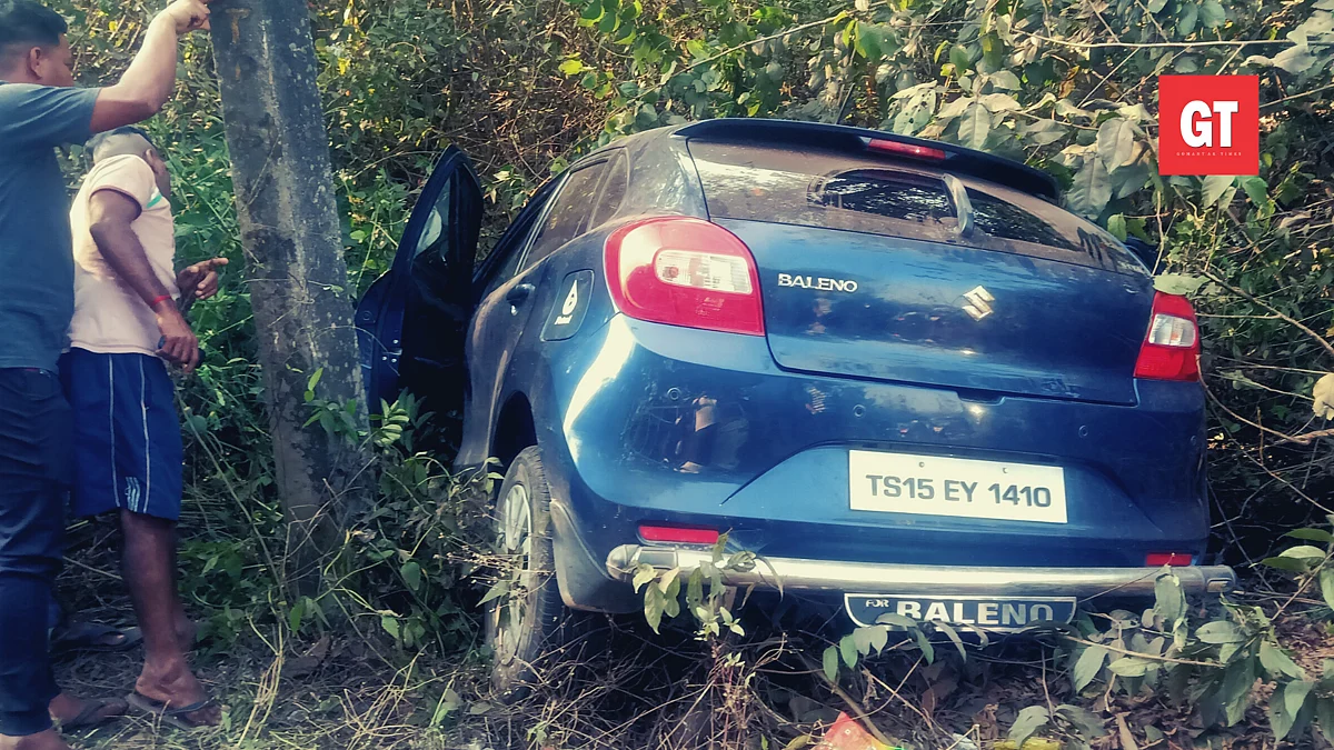Three men hurt after car crashes into tree in Bicholim