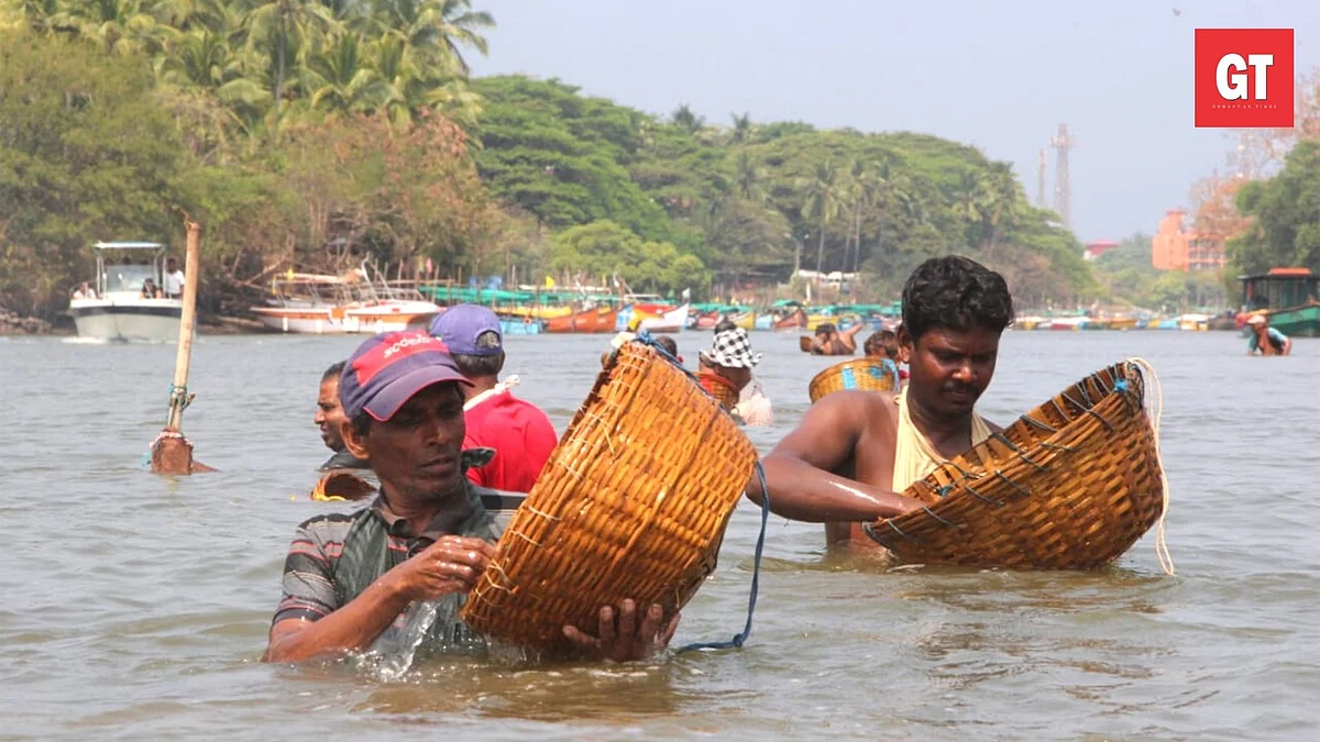 There's a special ritual in Nerul prior to clam-harvesting