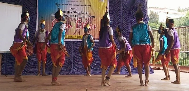 <div class="paragraphs"><p>The <em>Morulo</em> dance mimics the movements of a peacock</p></div>
