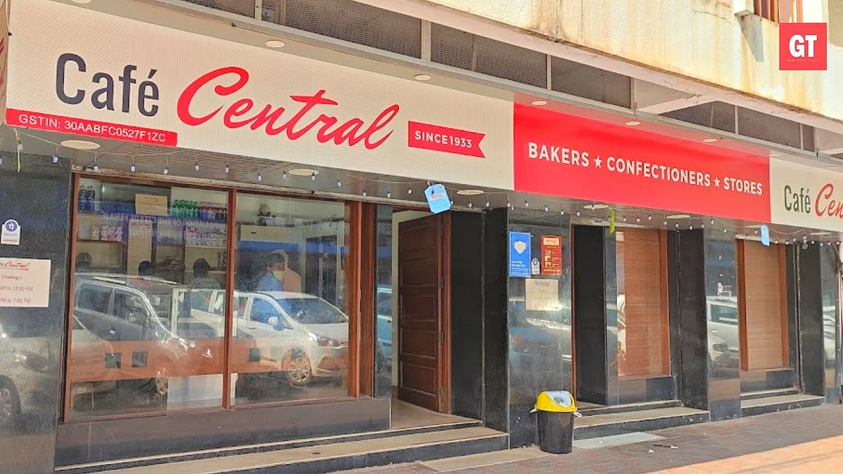 Café Central, in Panjim, is particularly popular for its piping hot snacks