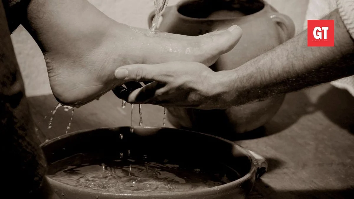 Washing of the feet on Maundy Thursday