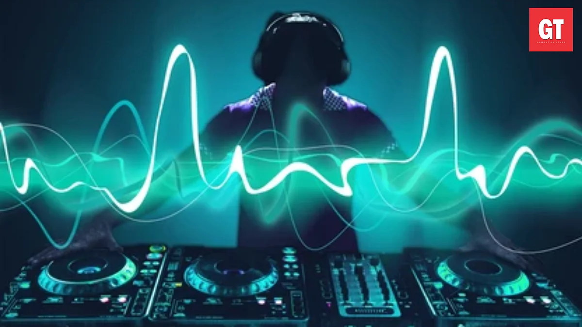 Nightlife: Saturday night with Video DJ Ryan Beck