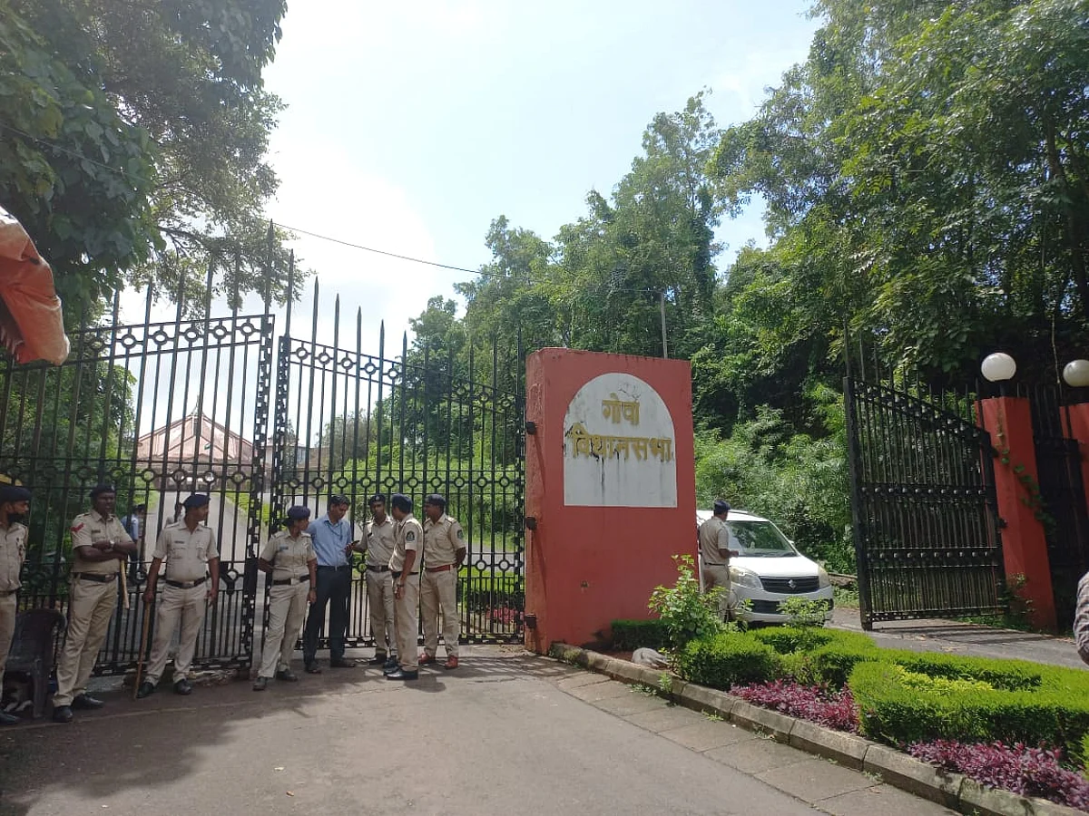 Heavy police bandobast at the Goa Assembly Complex.