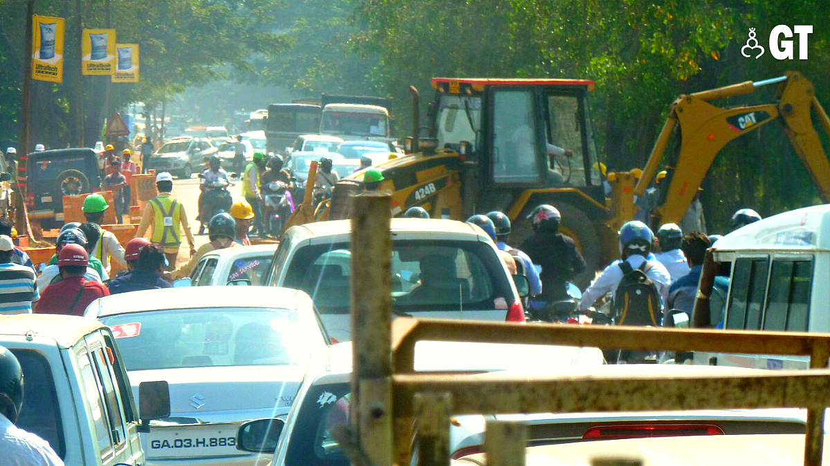 Traffic jams plague the city of Panjim and various areas in Goa, causing concern for pedestrian safety.