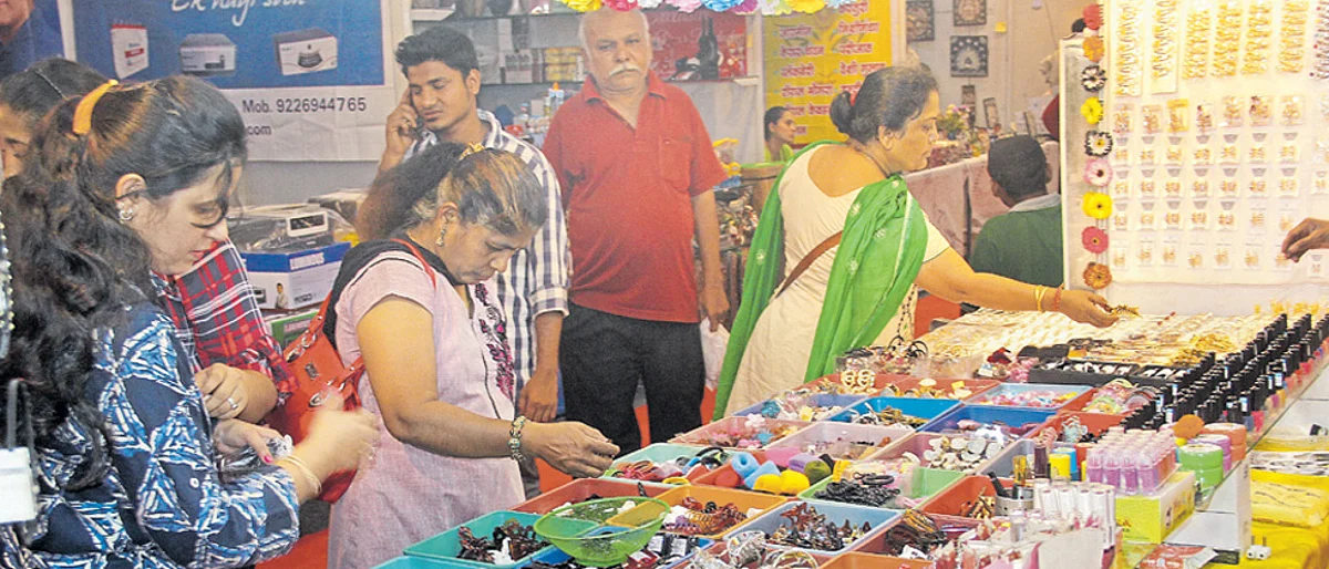 Sakal furniture expo kicks off with much fanfare