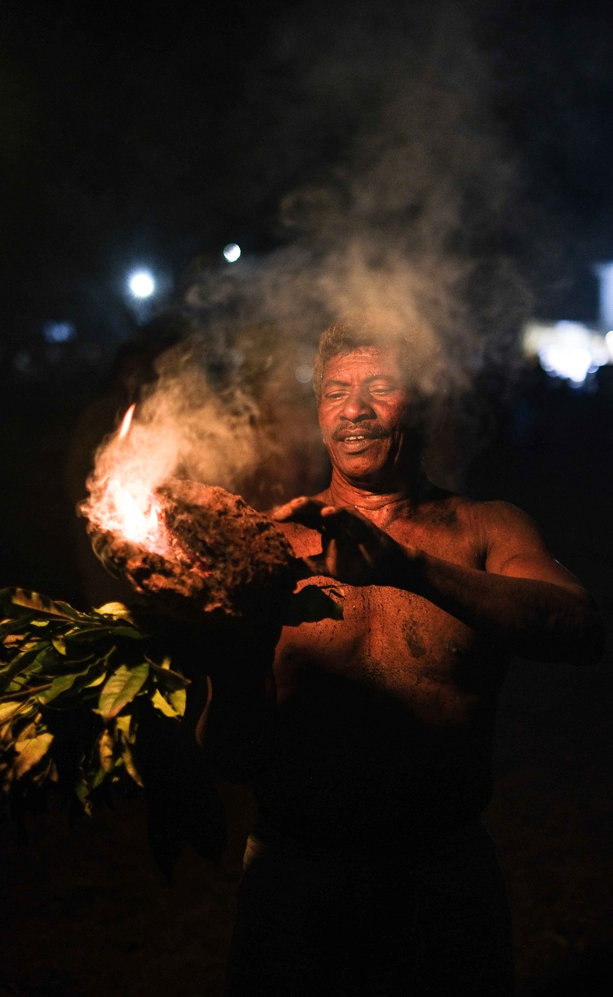 'Sheni Uzzo', a Holi fire ritual in Goa