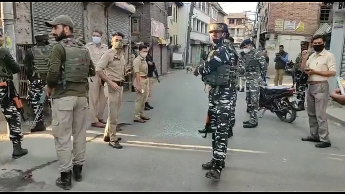 Woman among four injured in grenade attack in Srinagar's Barbarshah