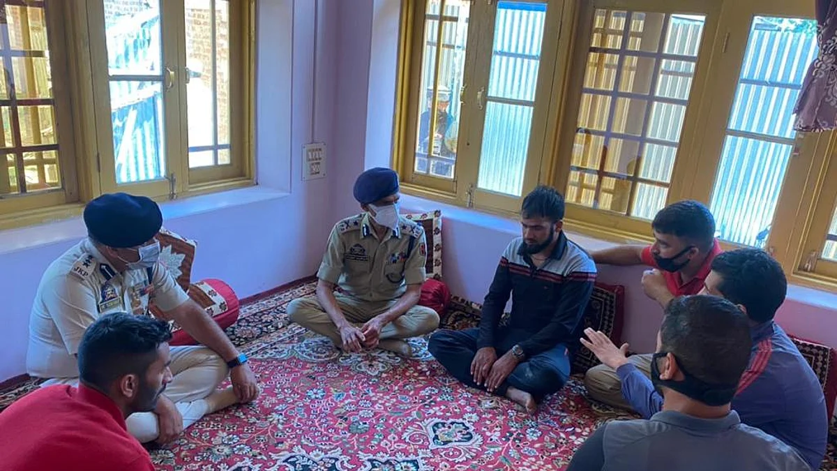 Two JeM militants carried out Awantipora attack: IGP Kashmir