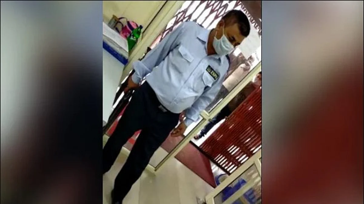 UP: Bank guard shoots customer for not wearing mask