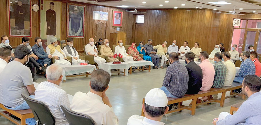 Farooq Abdullah leads party functionaries in paying homage to 13th July Martyrs