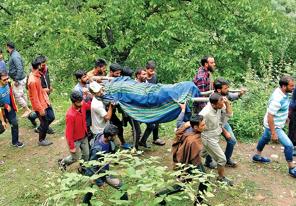 Picnic turns tragic as 2 girls drown in Tangmarg stream