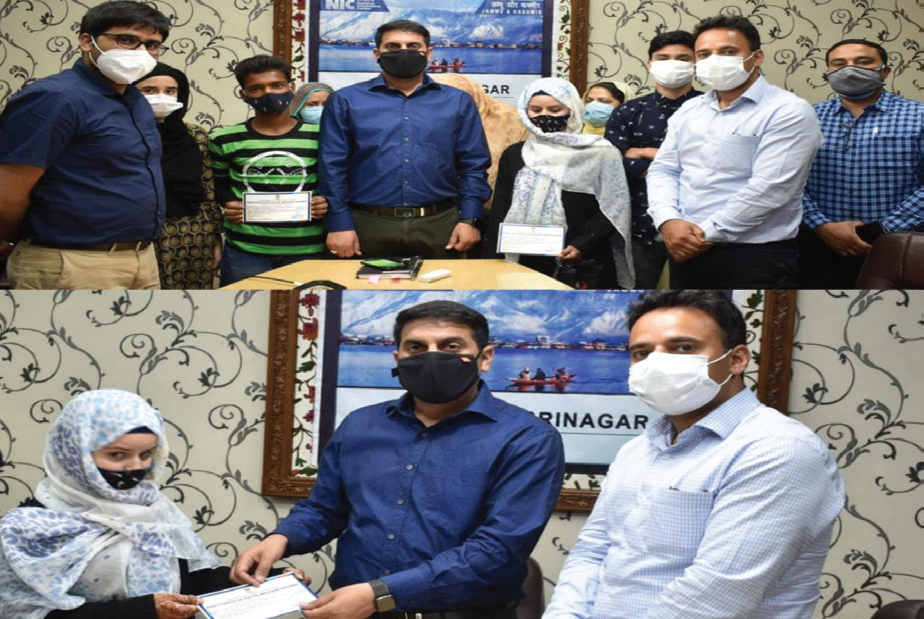 DC Srinagar hands over 76 SOs under SASCM/ SAKSHAM scheme