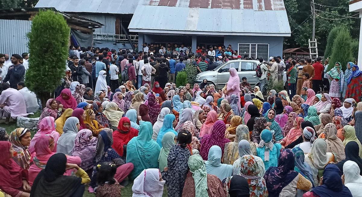 2 cousins from Tangmarg found dead in Srinagar