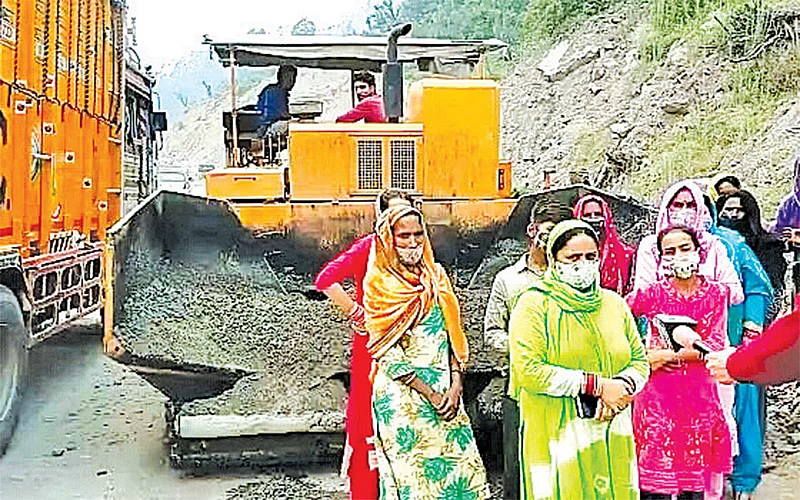 Protest held on Sgr-Jmu highway