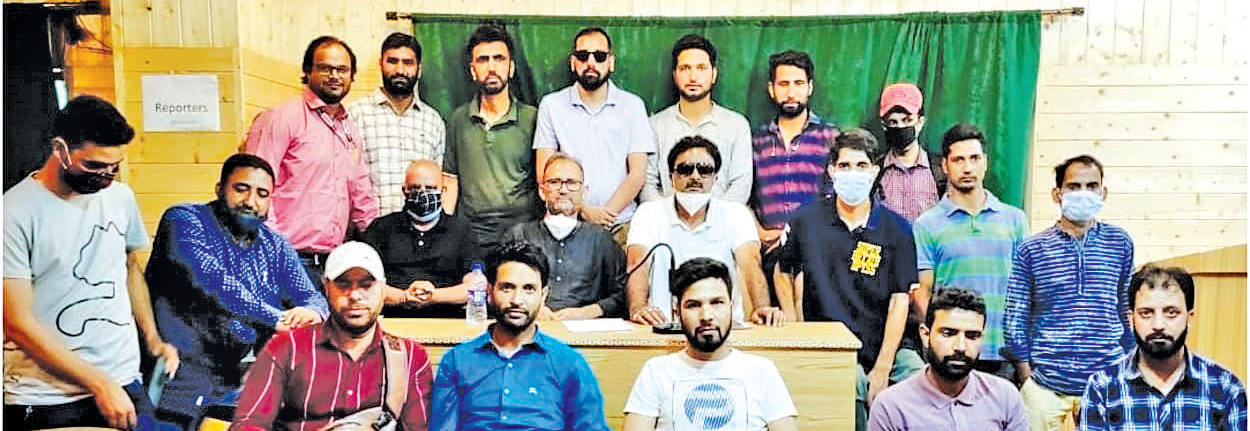 KNS holds workshop for affiliated editors, journalists at Kashmir Press Club