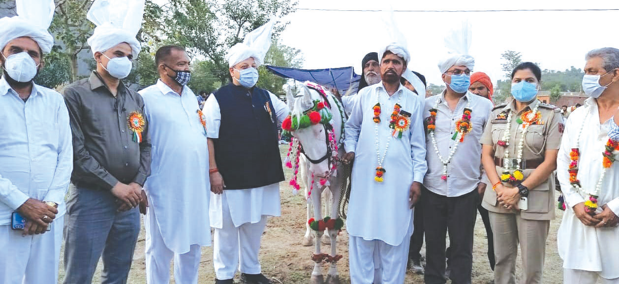 Rana inaugurates Rural Horse Show in Jammu