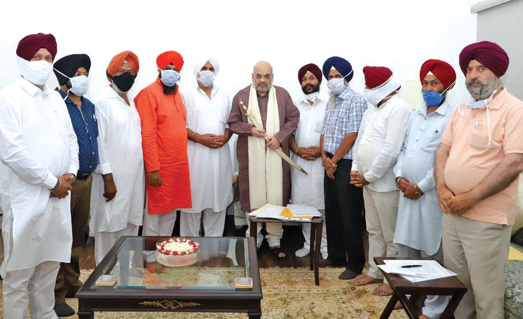 The home minister gave a patient hearing to the delegates and the meeting lasted for about 90 minutes, Pervender Singh Chopra, spokesman ASGMC Kashmir, in a statement here said.