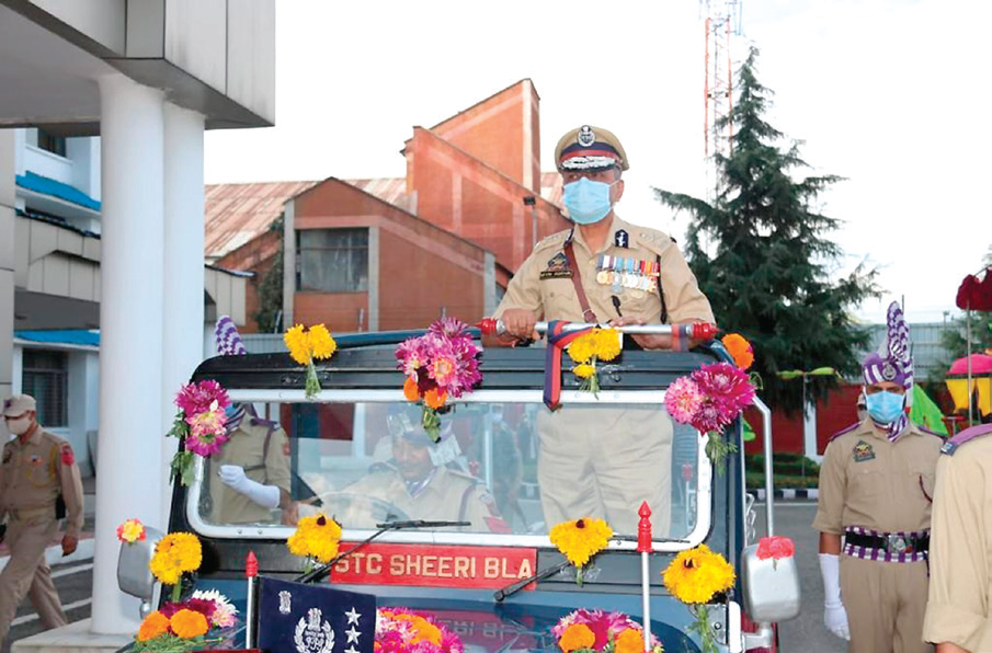 J&K Police bids farewell to DG Civil Military Liaison, Navin Agarwal
