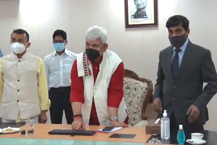 LG launches online services of Amarnath Shrine Board