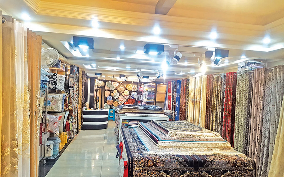 Men of Modern Décor