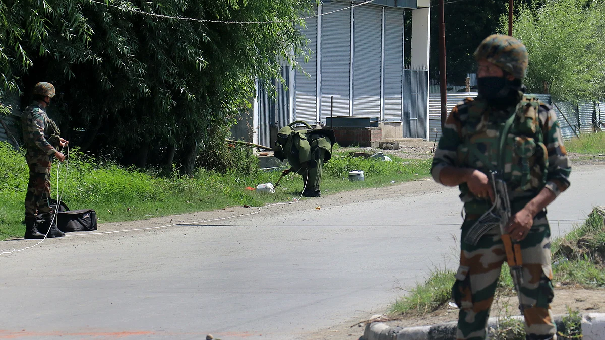 Wired empty bottles trigger bomb scare in Tral