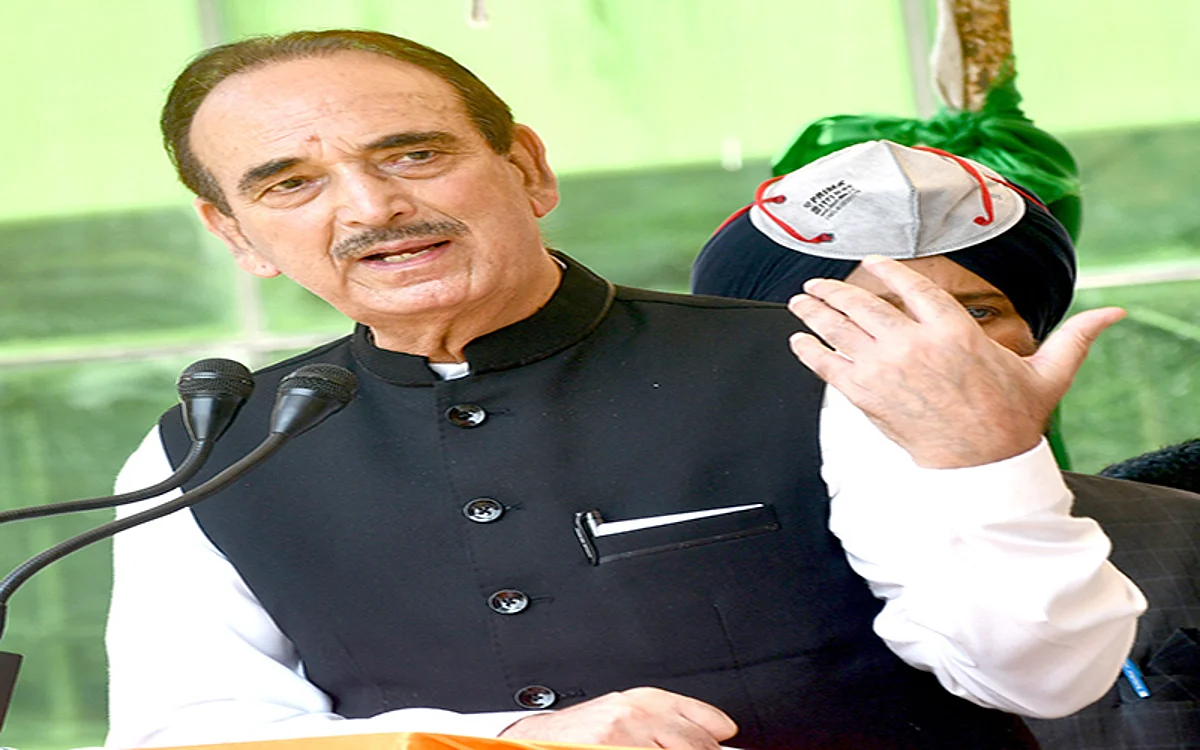 Azad welcomes repealing of farm laws with ‘heavy heart’