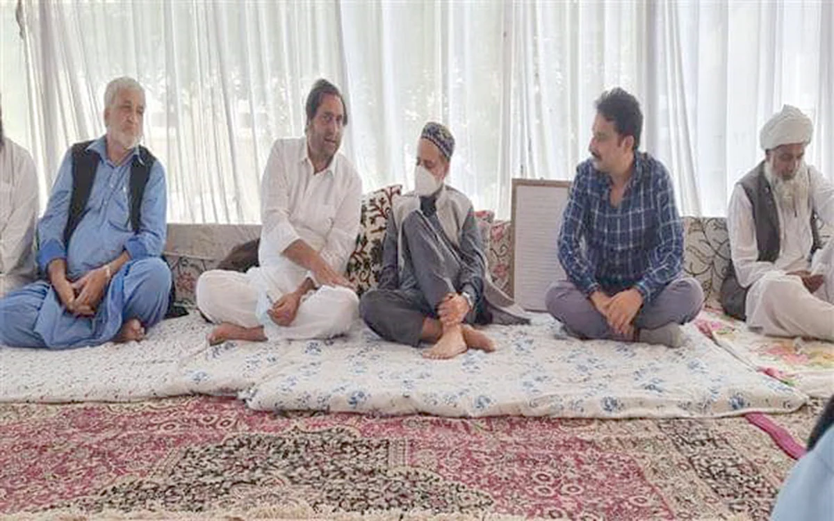 Sajad Lone visits Mian Bashir’s family at Wangath