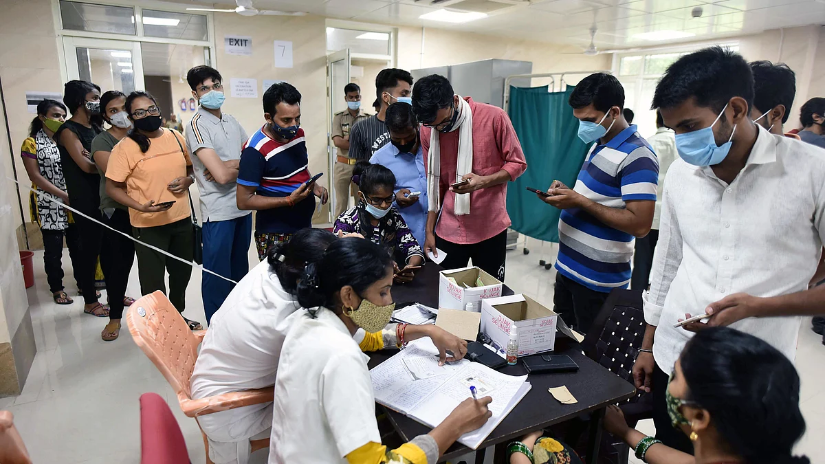 India reports 12,514 new COVID cases, 251 fresh fatalities