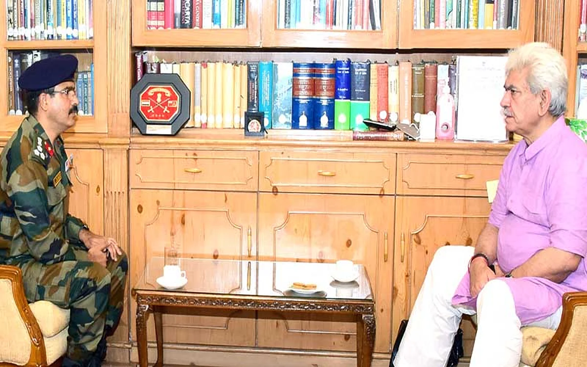 Chief Engineer Project BEACON calls on LG Manoj Sinha