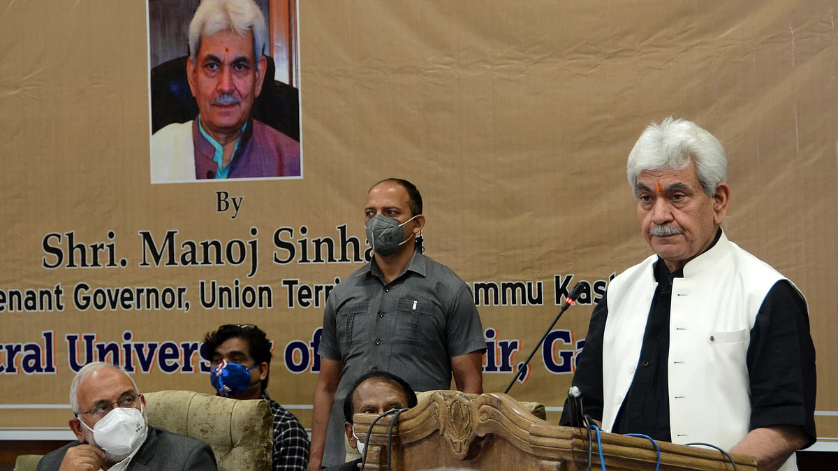 LG Manoj Sinha at the release of 'Analysis of Accreditation Reports of Union Territories-Jammu Kashmir and Ladakh' by National Assessment and Accreditation Council (NAAC) at SKICC Srinagar on Saturday September 11, 2021.