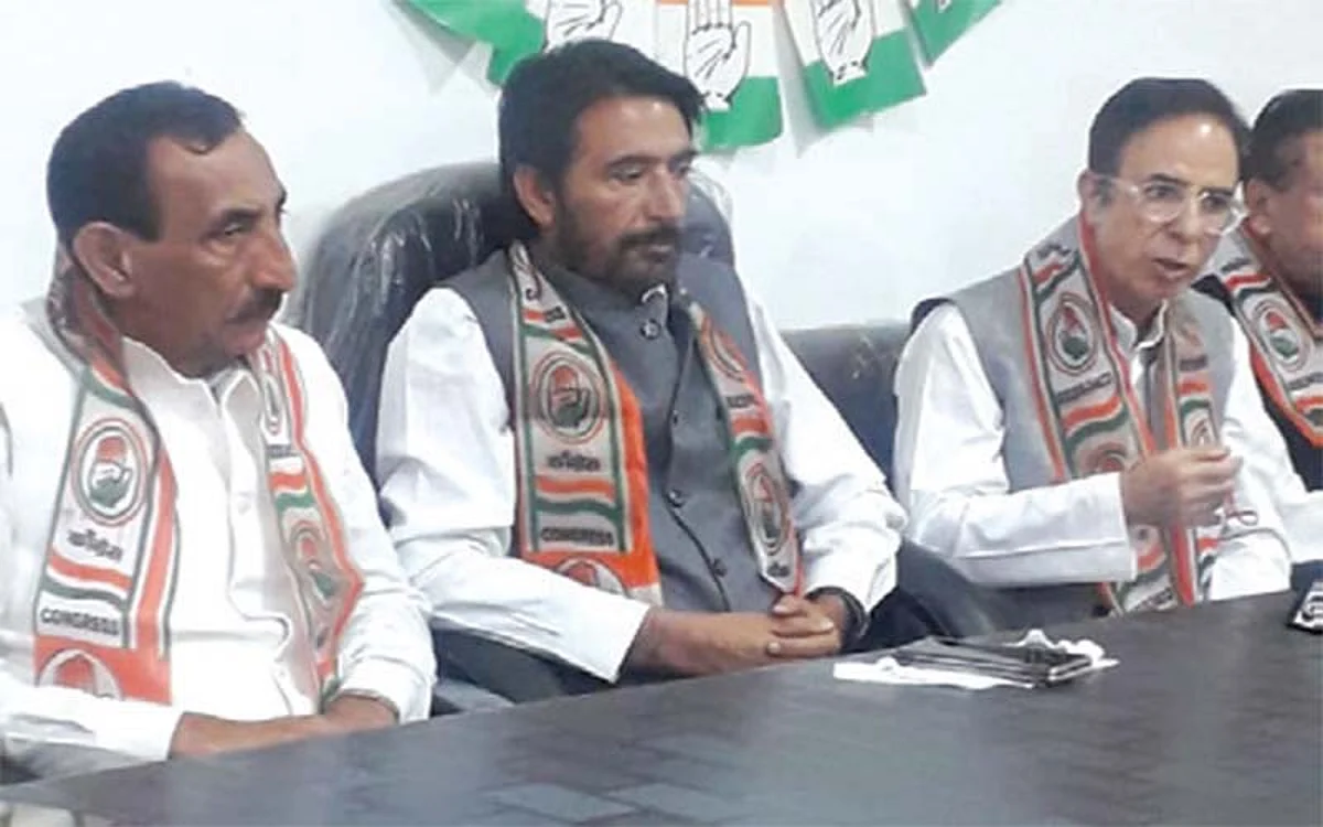 G A Mir welcomes Prof Ashna for joining Congress