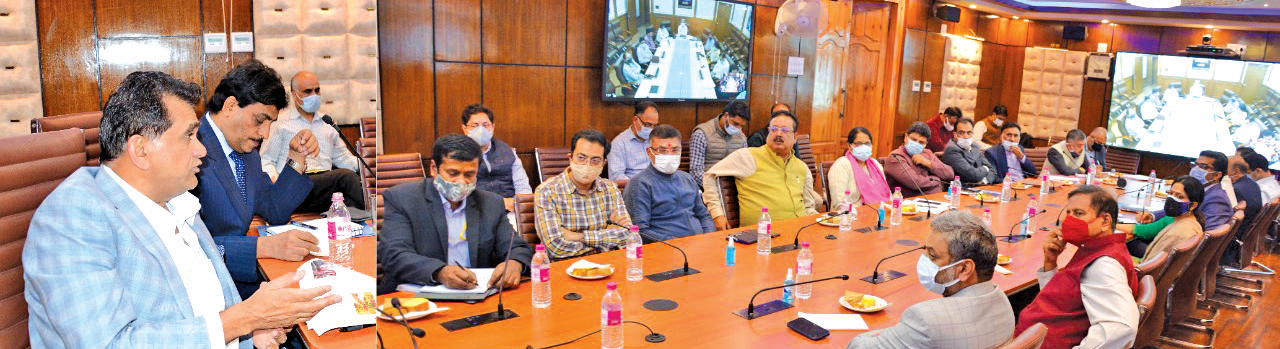 CEO NITI Aayog holds interactive session with Administrative Secretaries