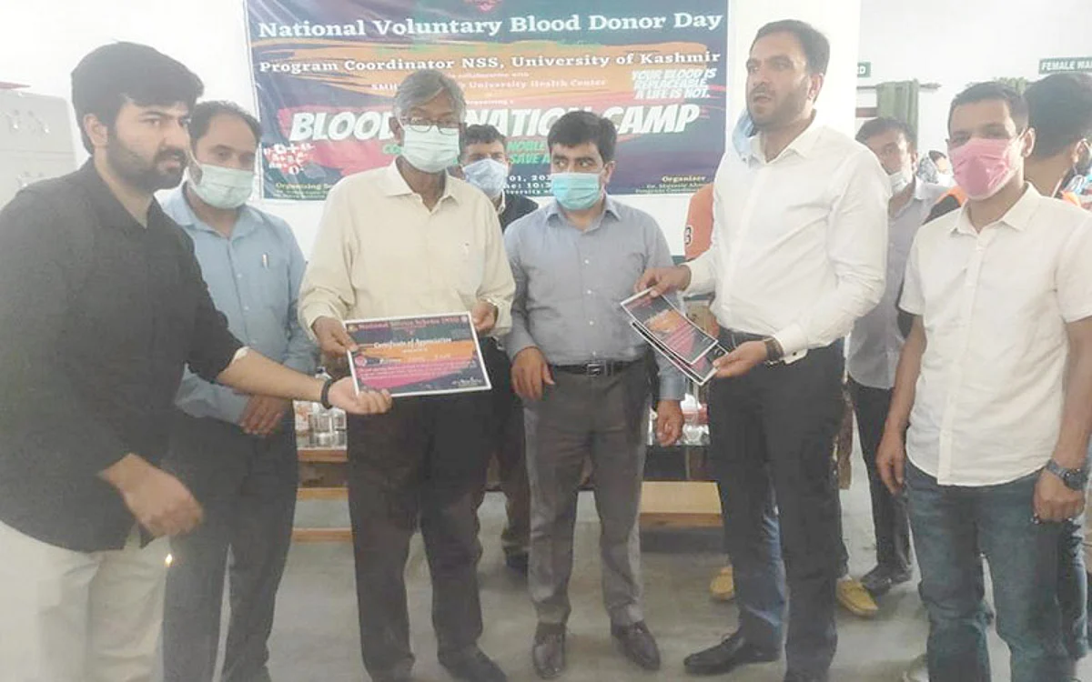 KU VC Prof Talat inaugurates NSS blood donation camp